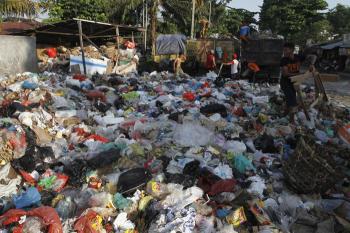 DKP Pekanbaru Turunkan 39 Unit Mobil Sampah